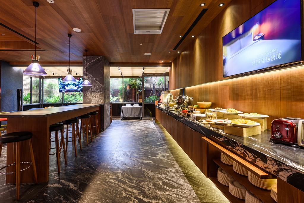 Inhouse Hotel Taichung Exterior foto