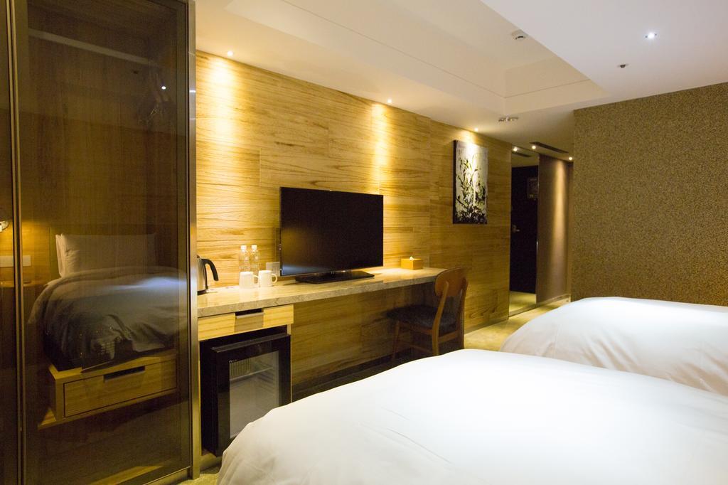 Inhouse Hotel Taichung Exterior foto